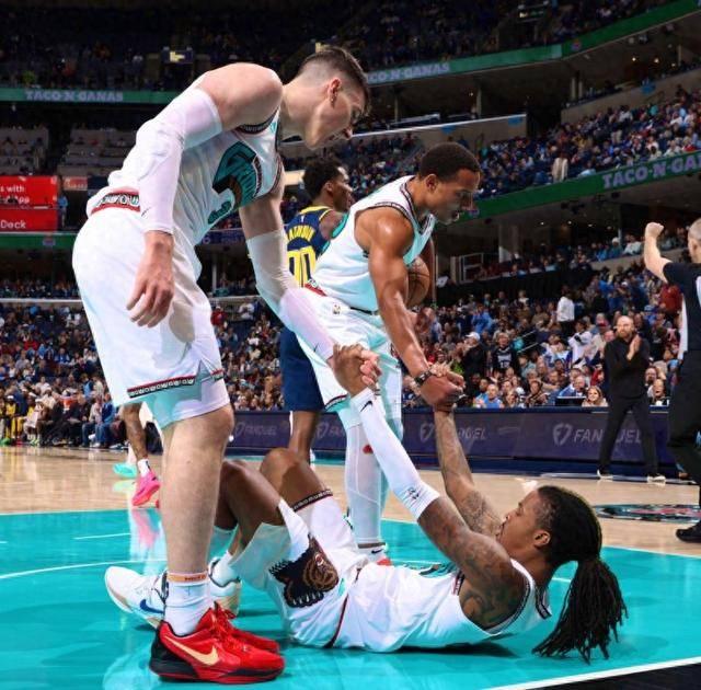 步行者队二阵容球员掌控场上节奏取得胜利的简单介绍 步行者队二阵容球员掌控场上节奏取得胜利的简单介绍