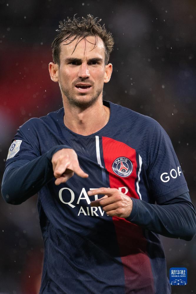 开云APP-巴黎圣日耳曼主场胜利，领跑法甲