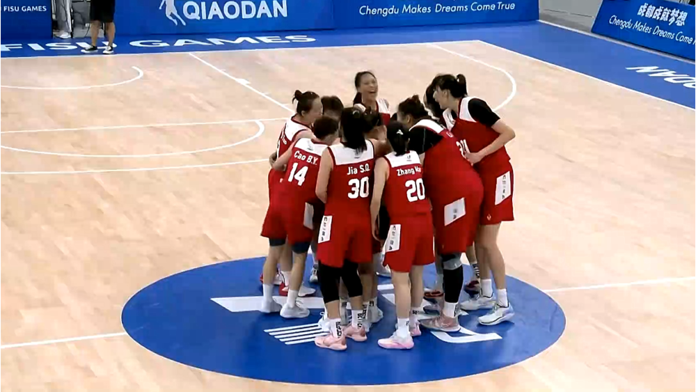 开云体育入口-四川女篮在场上拼尽全力，赢得精彩比赛