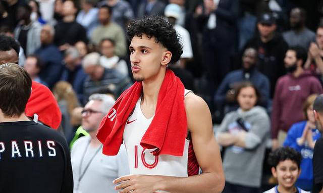 新秀崭露头角!年轻球员入选国家队 新秀崭露头角!年轻球员入选国家队