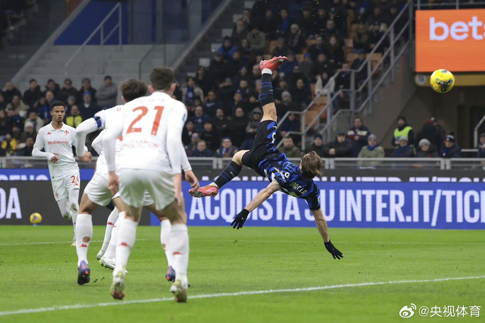 开云平台-诺里奇城球员连续进球，成为焦点