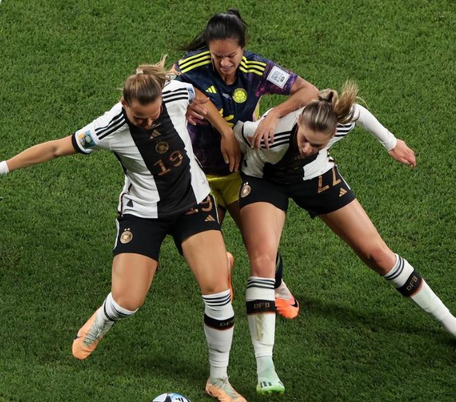 韩国女足团队实力强劲,晋级半决赛 韩国女足团队实力强劲,晋级半决赛