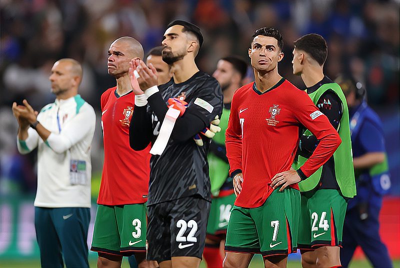 开云体育登录-欧洲杯热门球员表现抢眼，突破不断