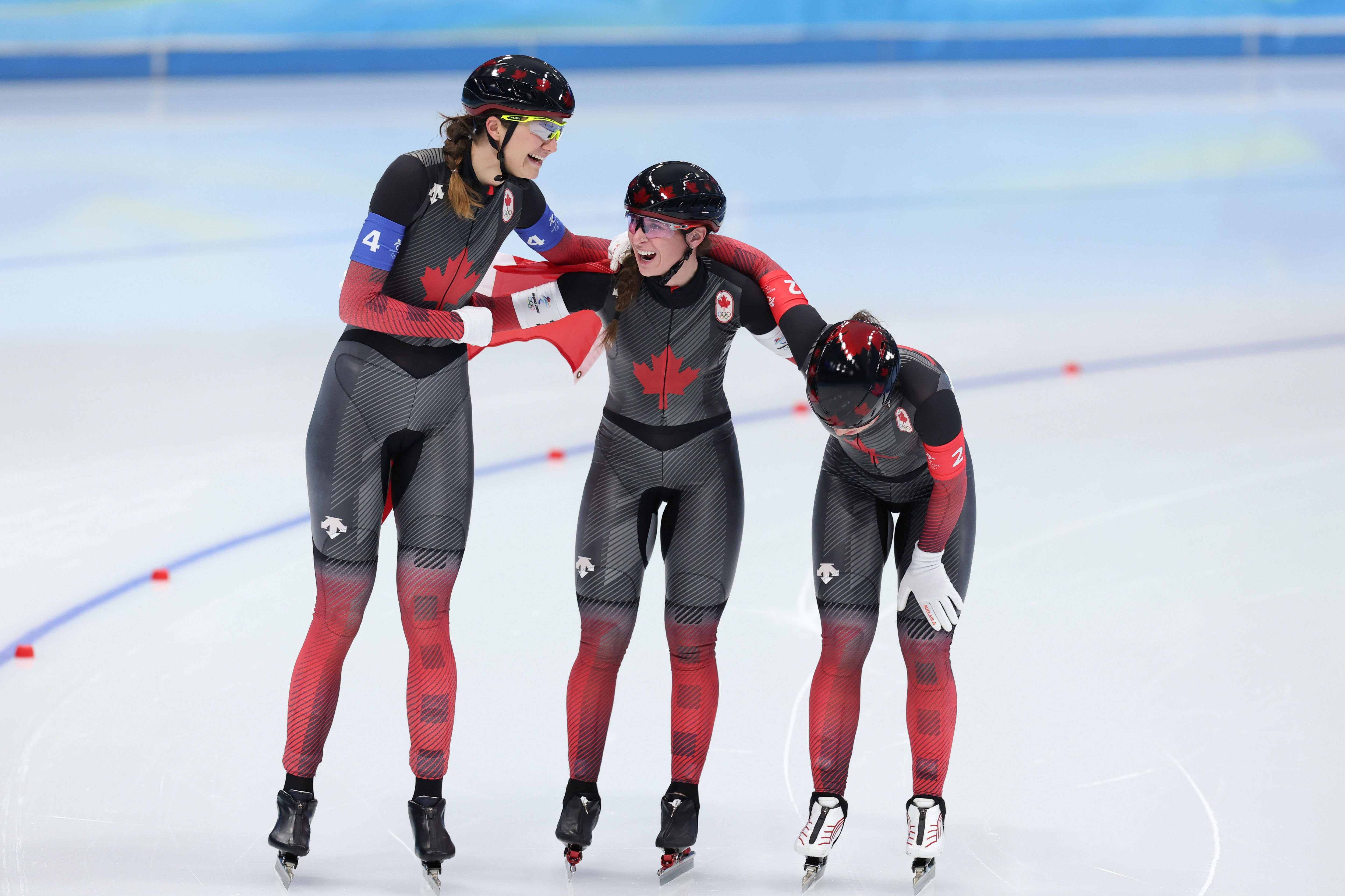 加拿大体操队表现亮眼,获得第四名 加拿大体操队表现亮眼,获得第四名