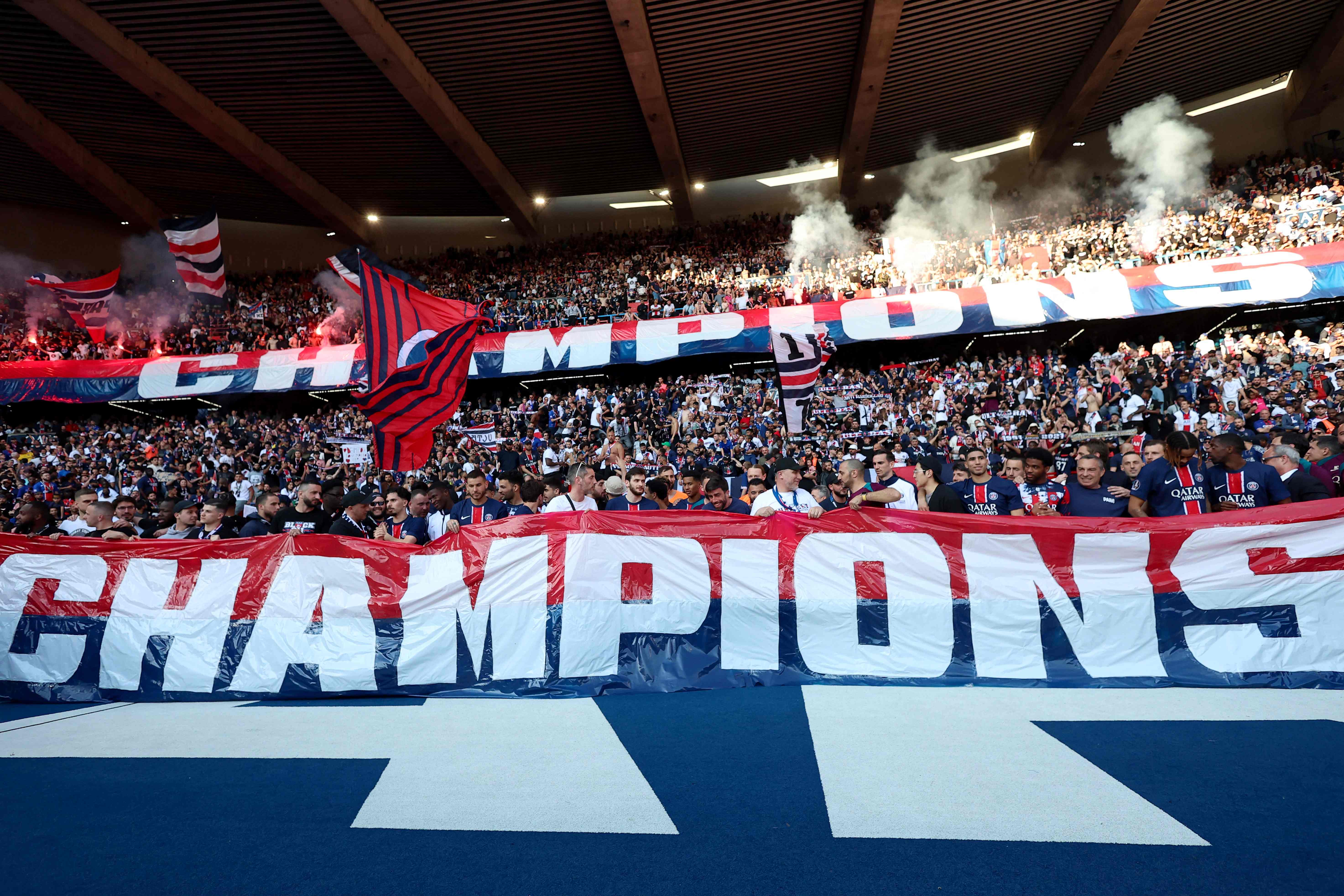 关于巴黎圣日耳曼大将因受伤将缺席联赛比赛的信息 关于巴黎圣日耳曼大将因受伤将缺席联赛比赛的信息