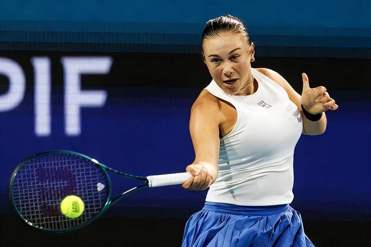 开云体育在线-突尼斯女足球员奋力拼搏不幸落败