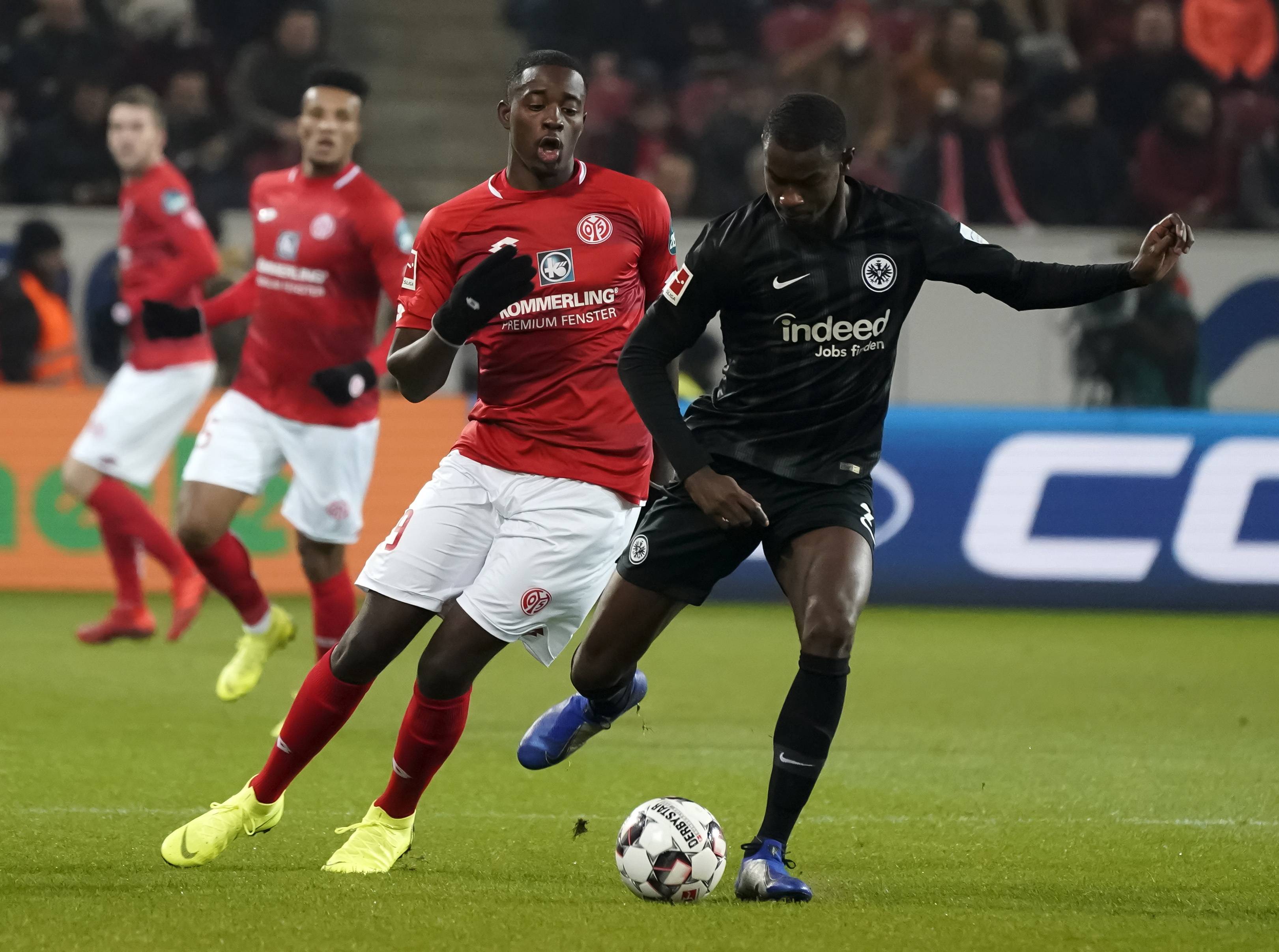 开云官网-切尔西主场大胜，保持不败纪录