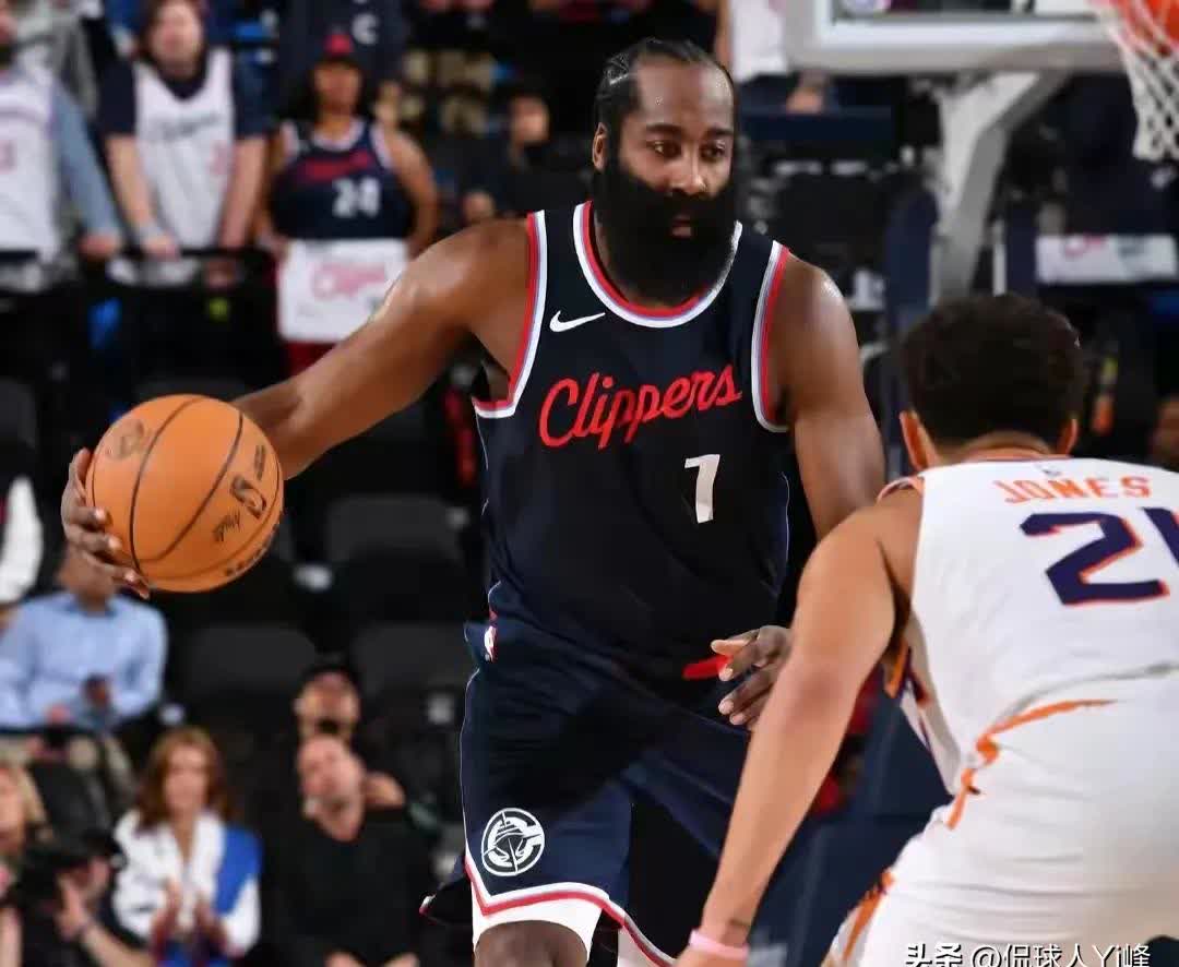 开云体育官方网站-快船客场告捷绿军，开启总决赛之旅