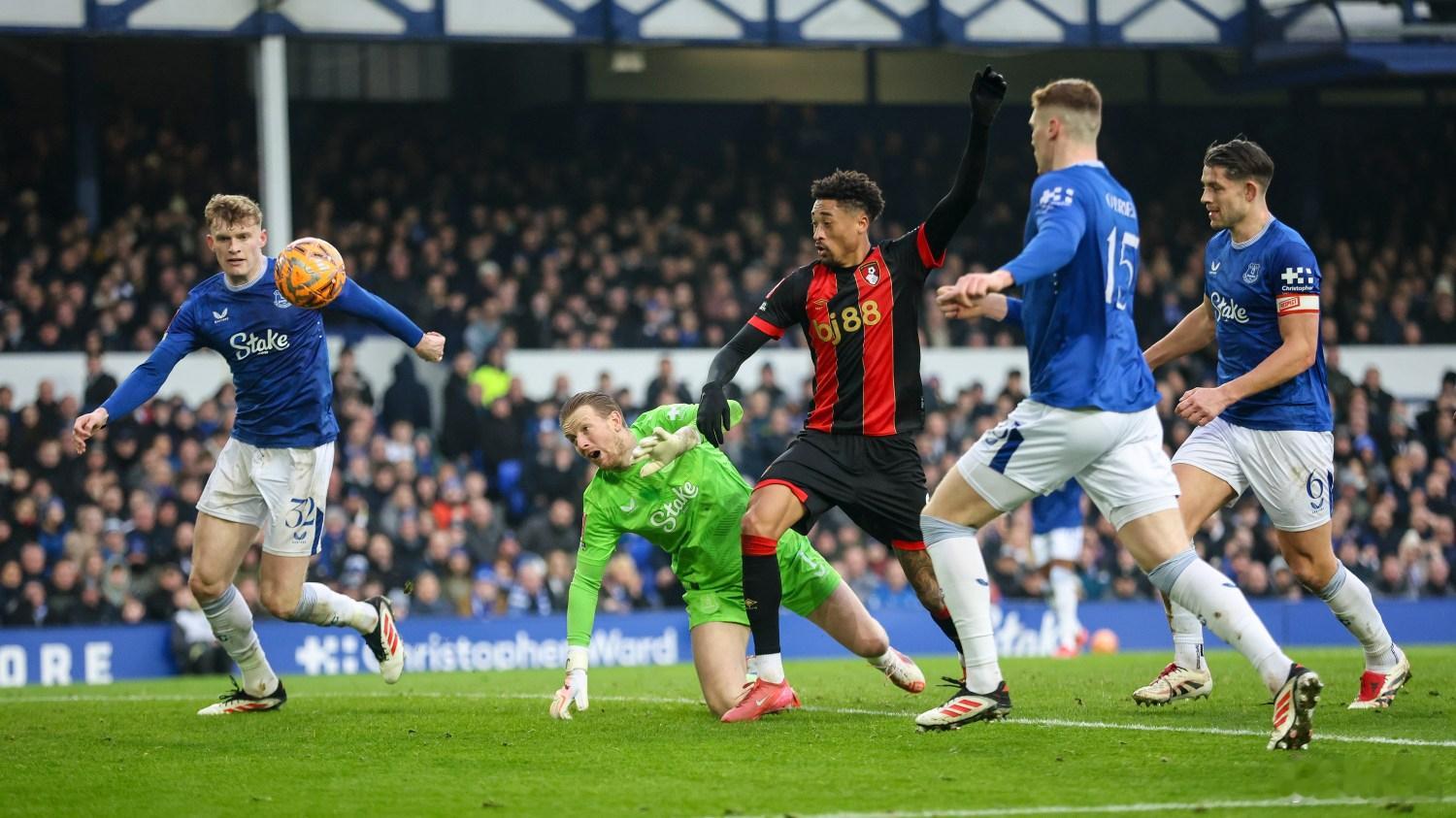 开云体育中国-关于埃弗顿客场不敌伯恩茅斯，遭遇意外失利的信息