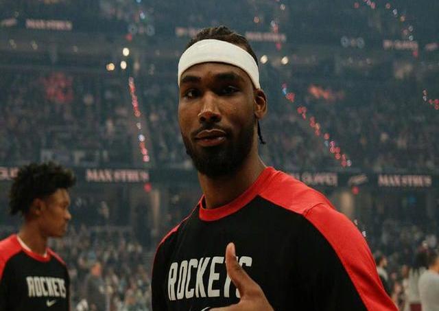 火箭主帅赞扬球队士气高涨,打出团队配合 火箭主帅赞扬球队士气高涨,打出团队配合