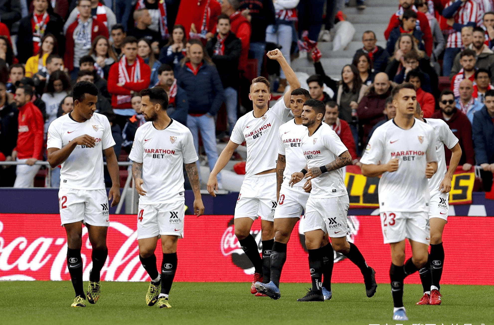 开云APP-塞维利亚在对决中取得胜利，实力有目共睹