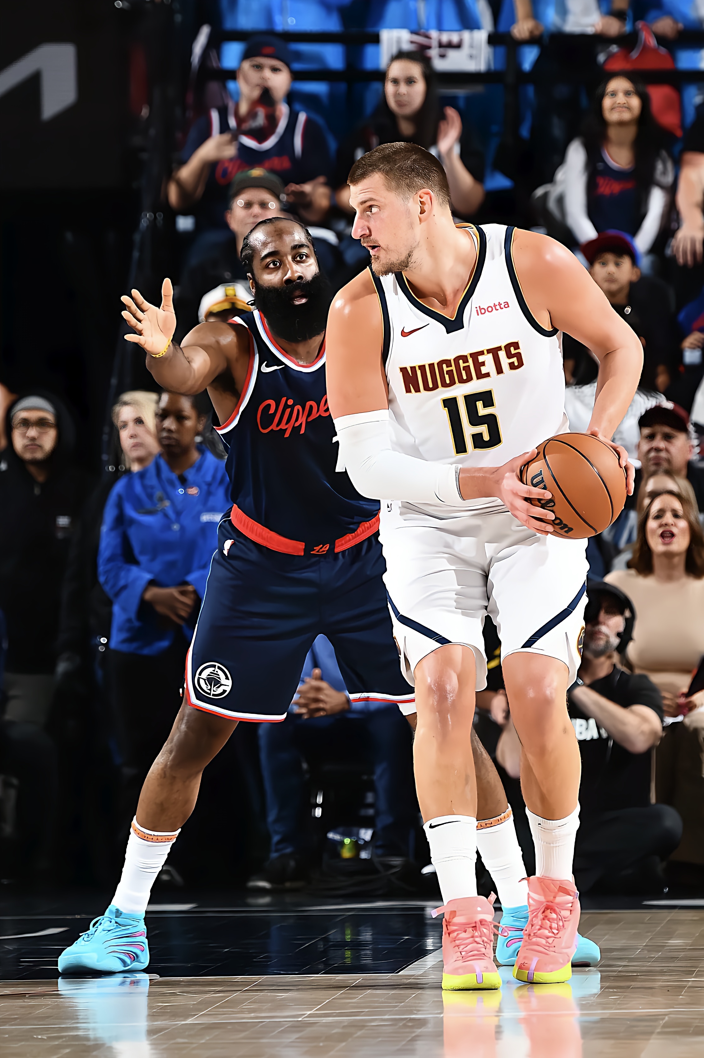 开云APP-包含快船大胜掘金，将系列赛战成2-2平的词条