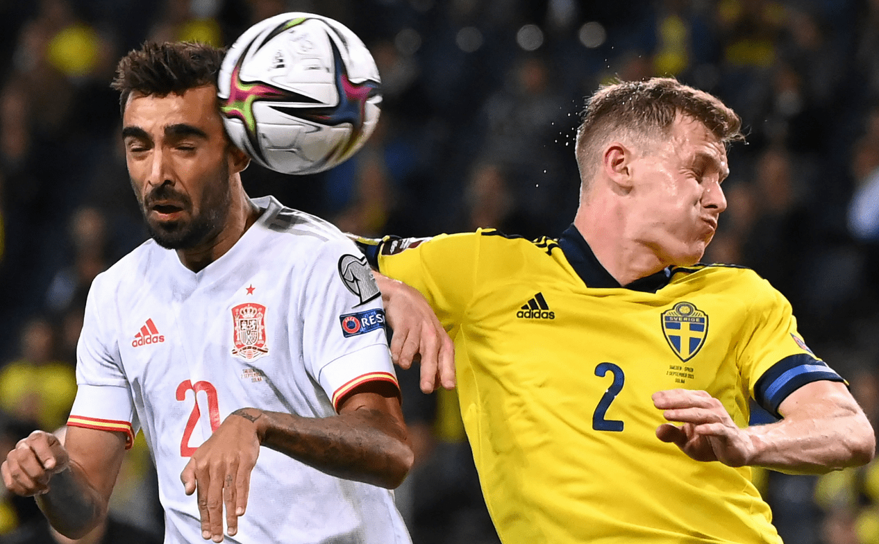 包含英格兰鏖战意大利，加维打破历史纪录的词条