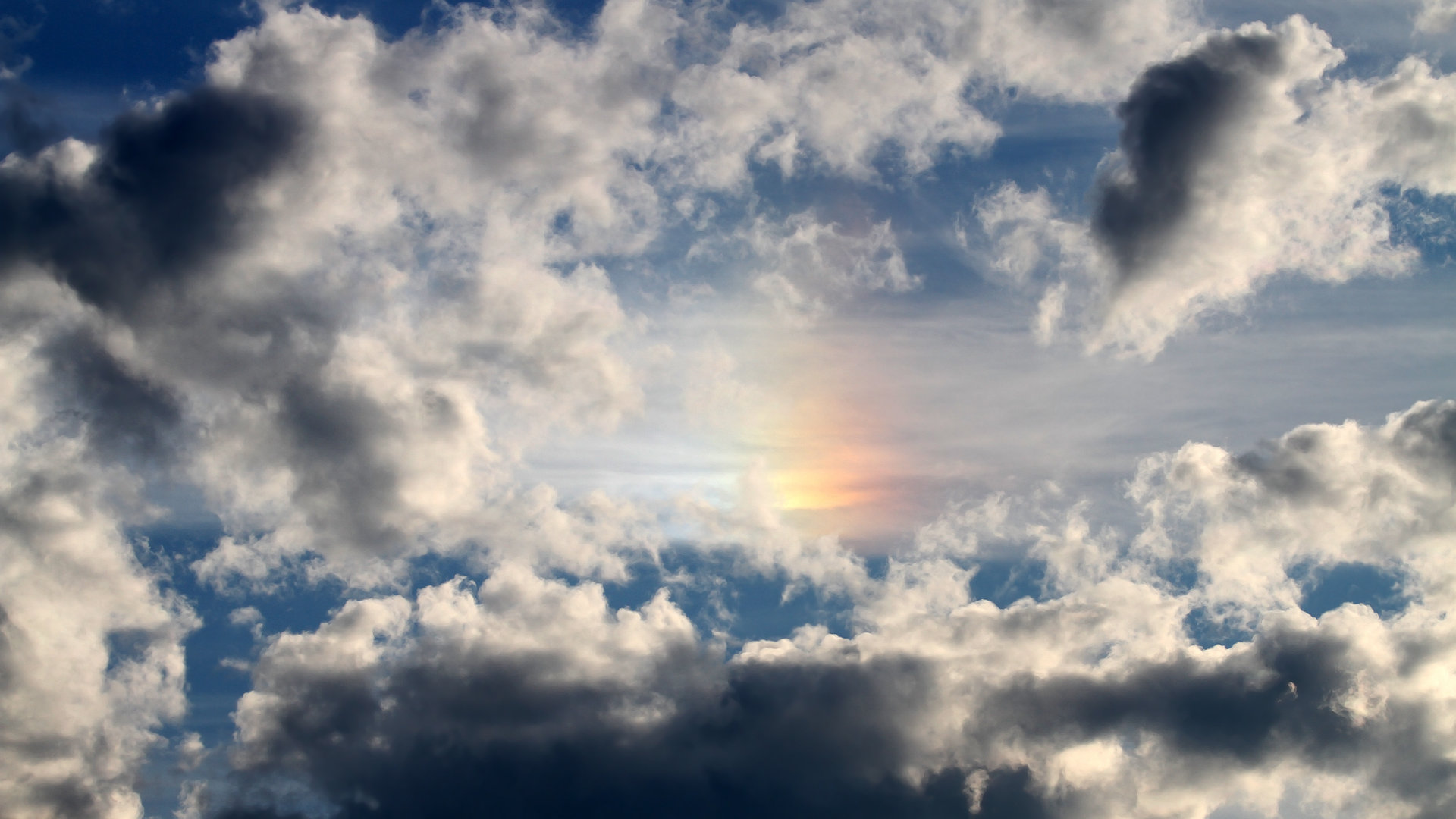 夜幕下的街道狂想曲,拉梅洛如何主宰F1夜赛走向