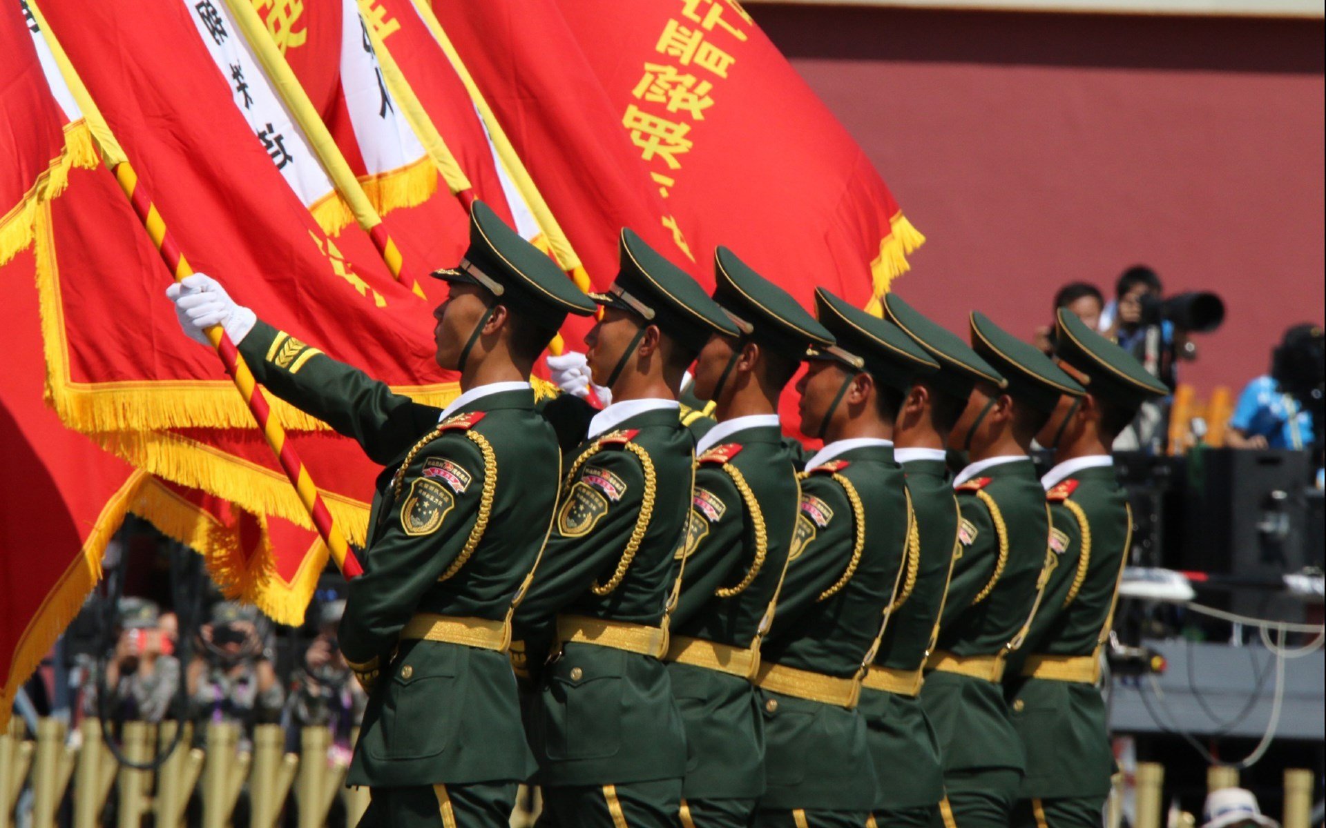 双城记，步行者风暴席卷纽约，戈贝尔巨塔碾碎防线