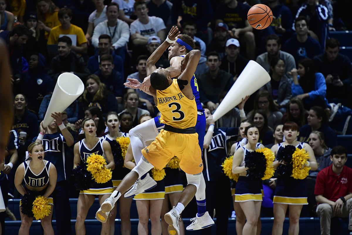 德甲争冠战焦点战，独行侠节奏掌控凯尔特人