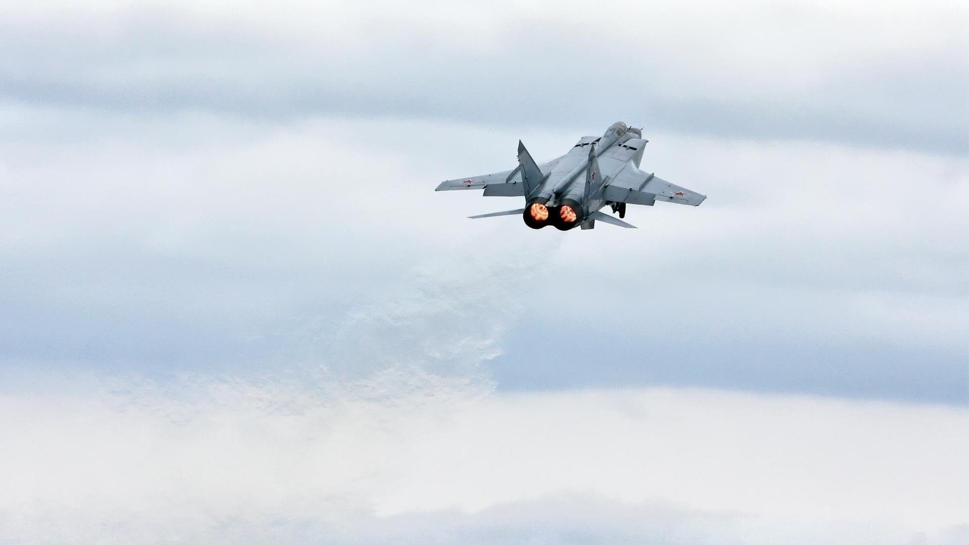 开云体育APP下载-冰与火的碰撞,阿劳霍一锤定音,芬兰关键战绝境突围委内瑞拉